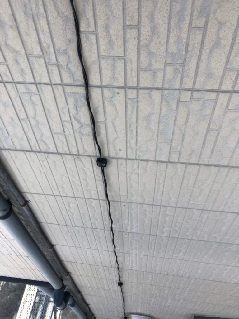 板橋区　外壁配線の様子