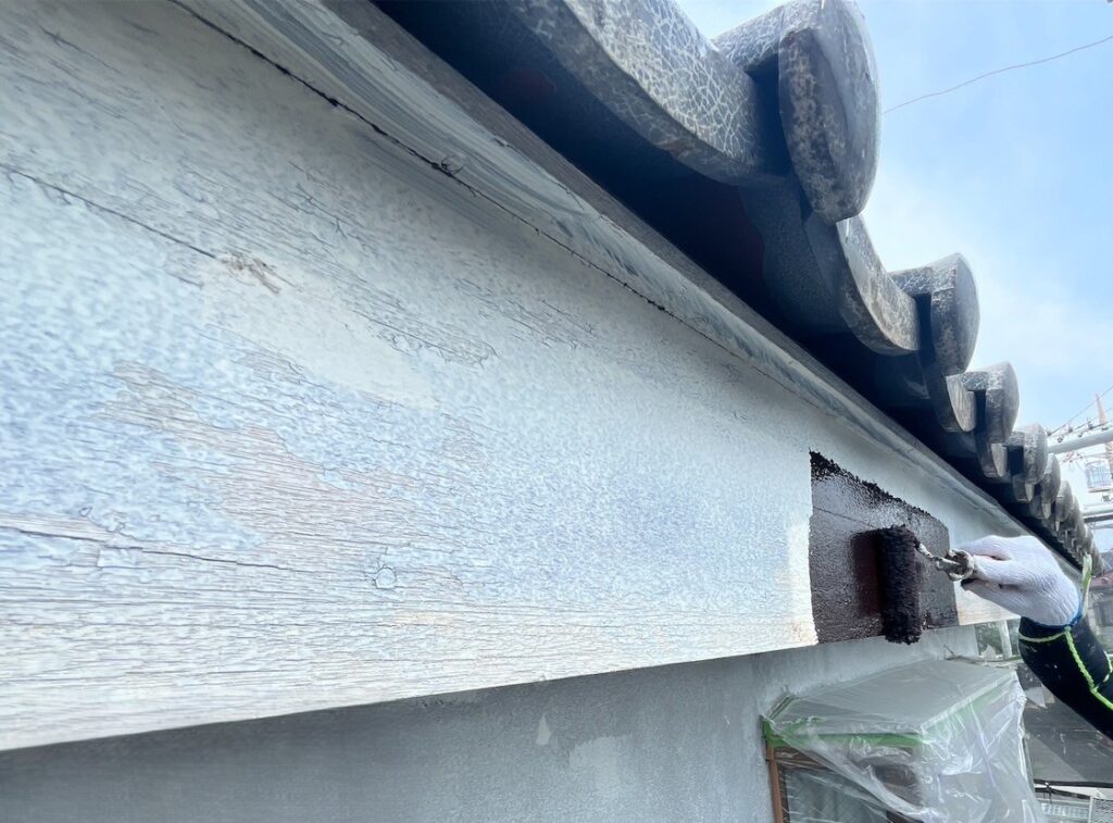 練馬区 破風 中塗りの様子