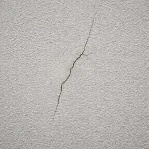練馬区 外壁塗装 下地調整不足によって発生したモルタル外壁のクラック