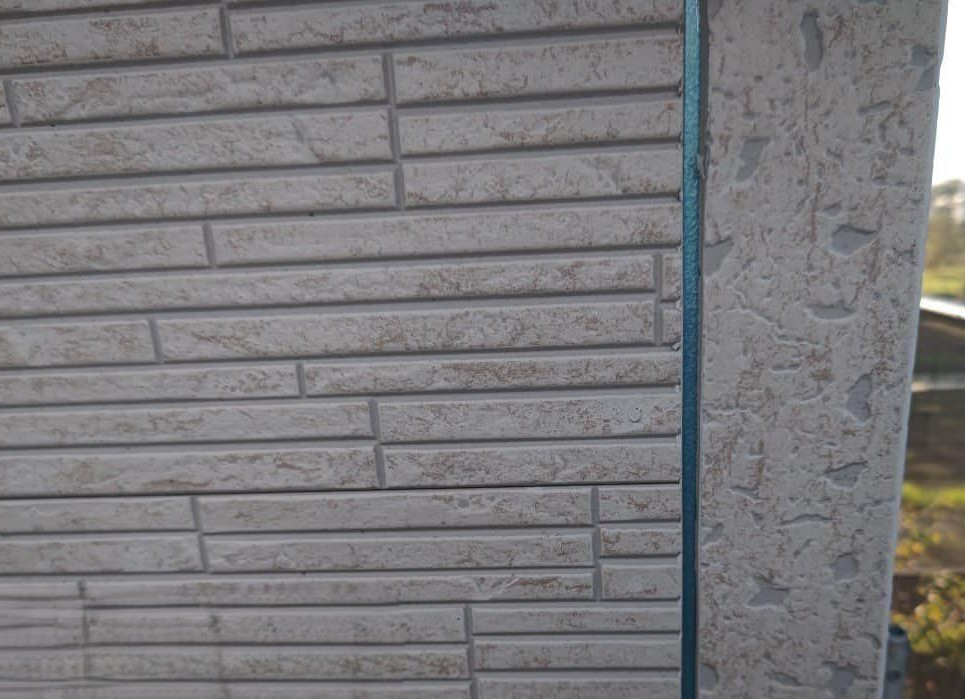 練馬区　外壁塗装　目地部分のシーリング撤去後の様子