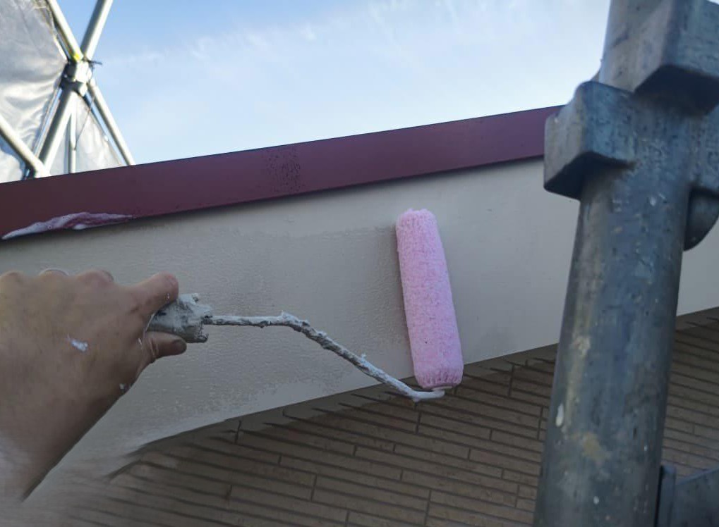 練馬区 破風の下塗りの様子